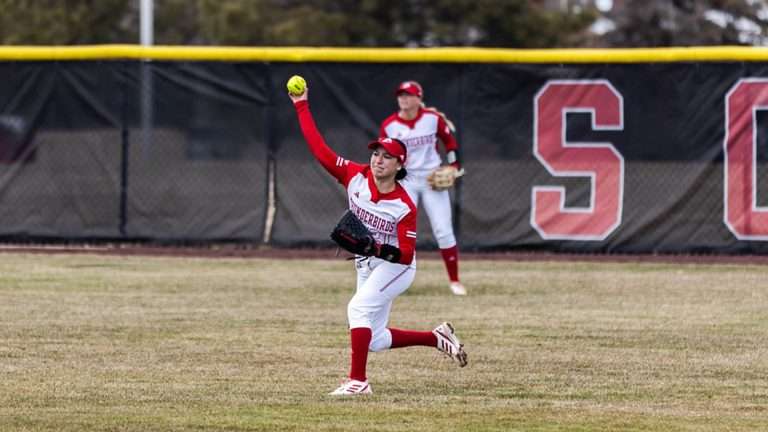 toscano throwing the ball