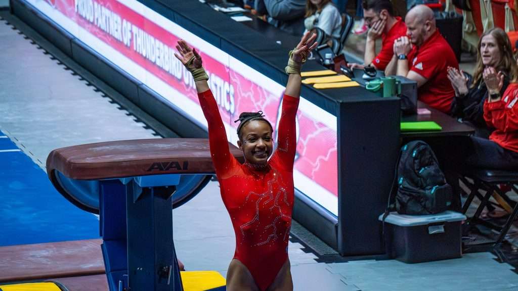 niya randolph on salutes on vault