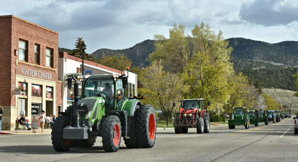 a parowan salute to a fallen friend image 2