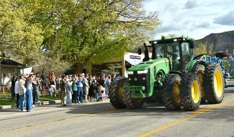 a parowan salute to a fallen friend image 3